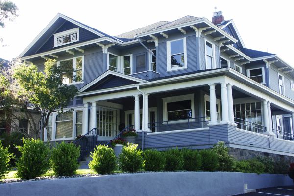 A Mansion on Court Street